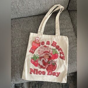 Strawberry shortcake Cream Tote bag